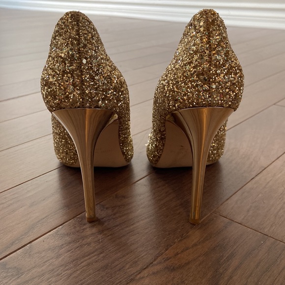 Sparkly gold heels - Picture 2 of 6
